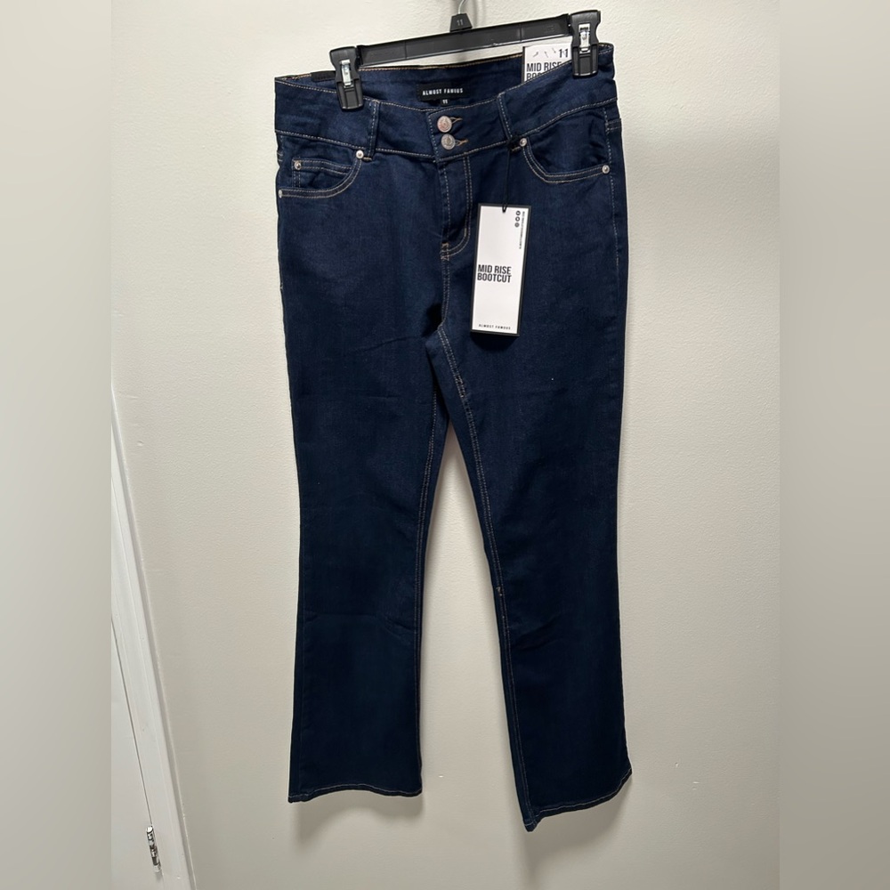 NWT - Women’s Juniors size 11 Almost Famous Mid Rise Bootcut Jeans